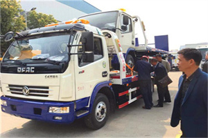 闸北汽车道路救援拖车价格